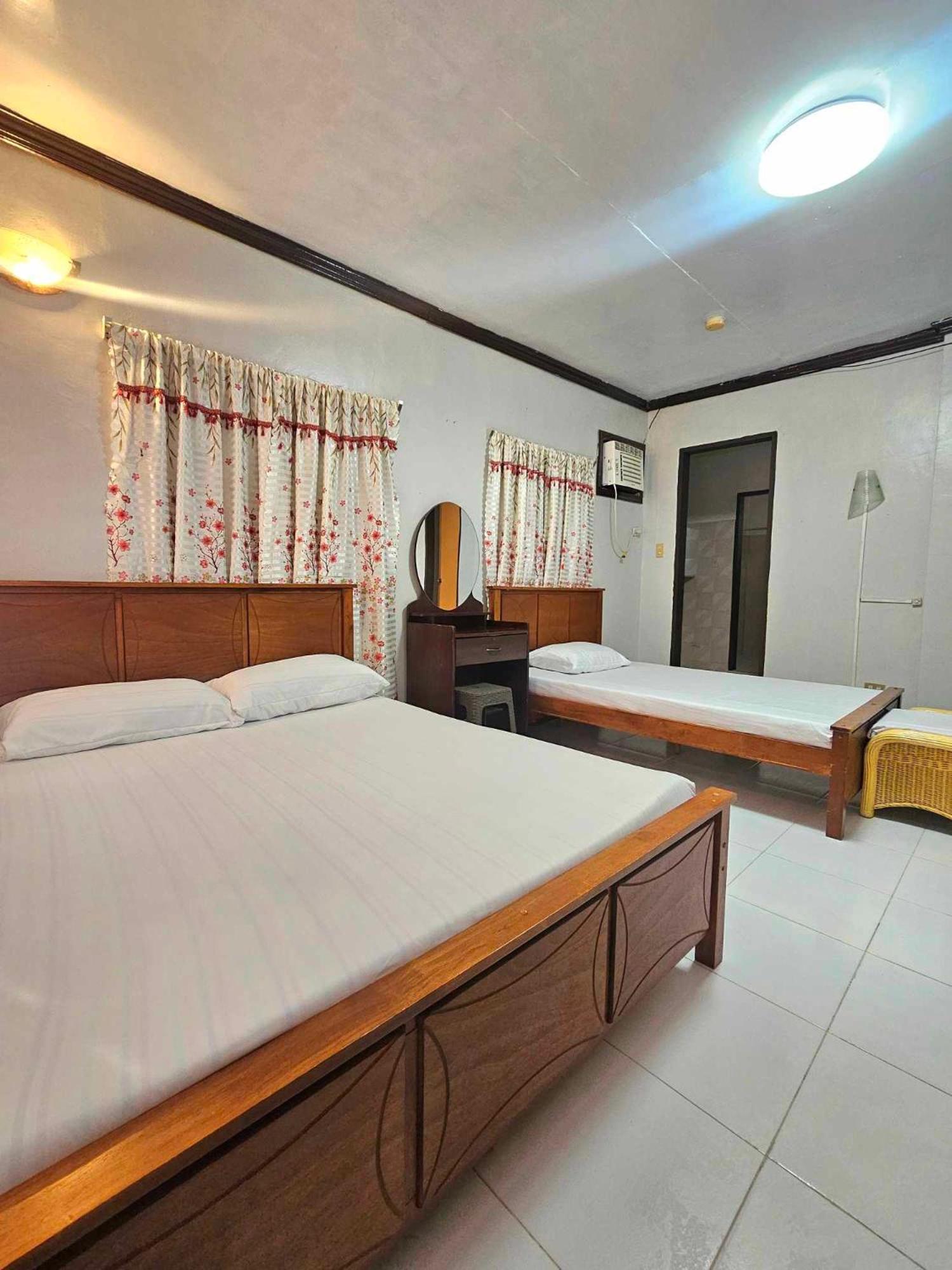 Bohol Sea Breeze Cottages And Resort Tawala  Екстериор снимка